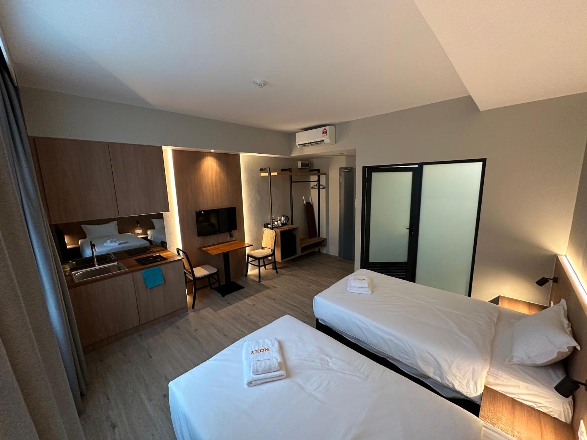 Roxy Hotel Aiman Кучинг Экстерьер фото