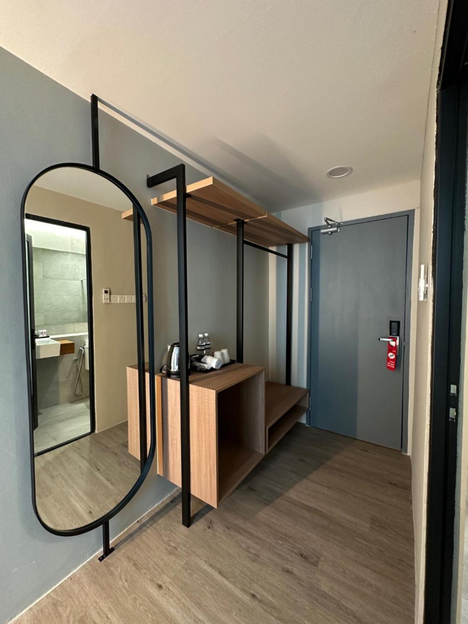 Roxy Hotel Aiman Кучинг Экстерьер фото