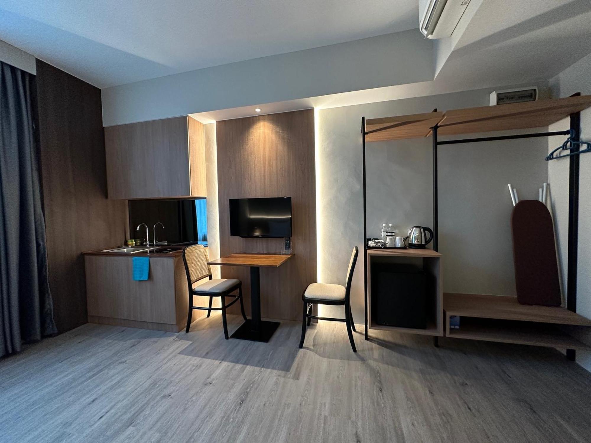 Roxy Hotel Aiman Кучинг Экстерьер фото